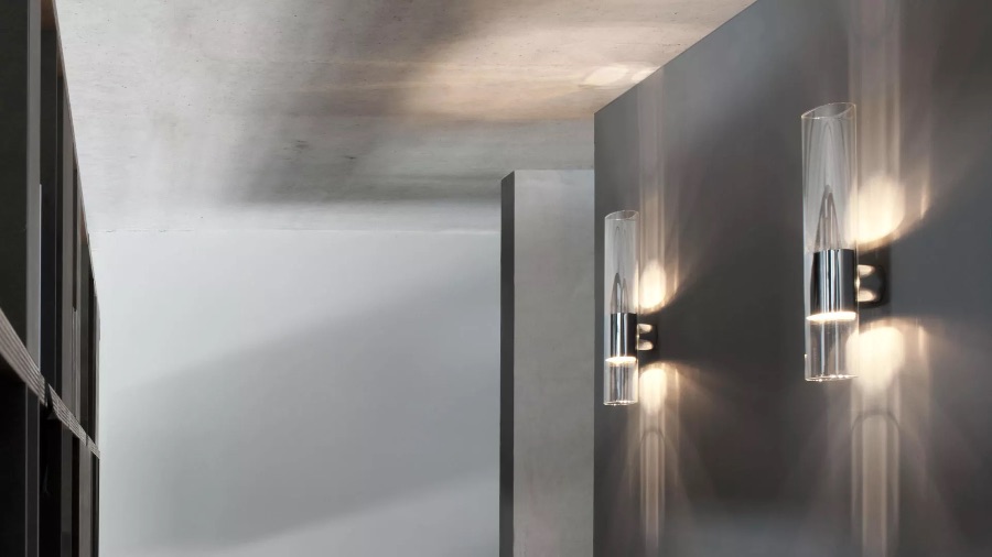 LINE Applique murale classe et élégante transparente avec centre en métal