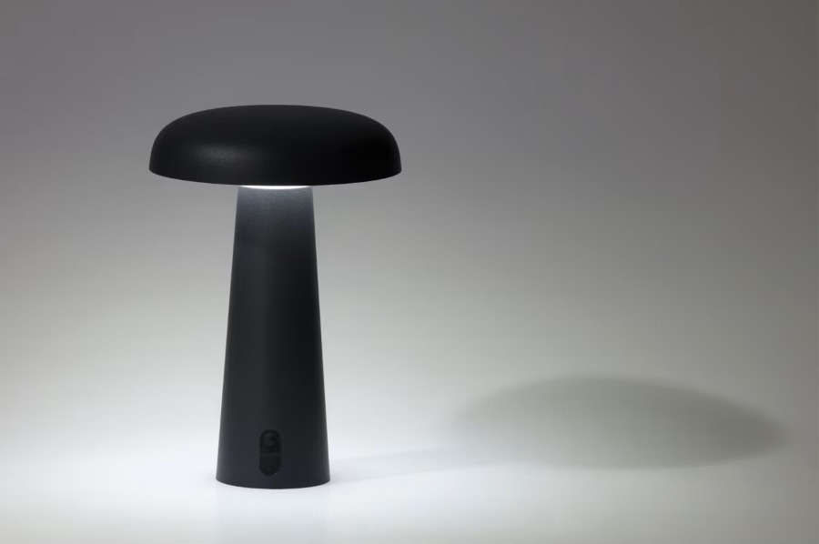 Lampe de table arrondi pour extérieur diffusant une lumière indirecte et agréable pour créer la parfaite ambiance