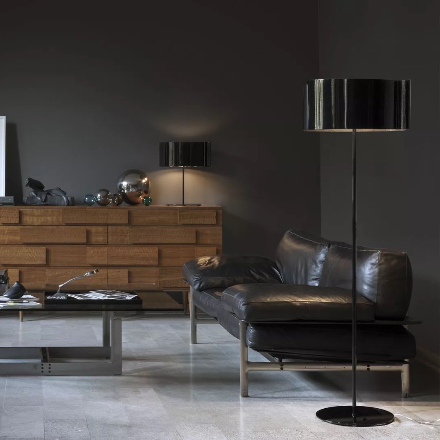 SWITCH Lampadaire en métal avec corps fin et diffuseur cylindrique