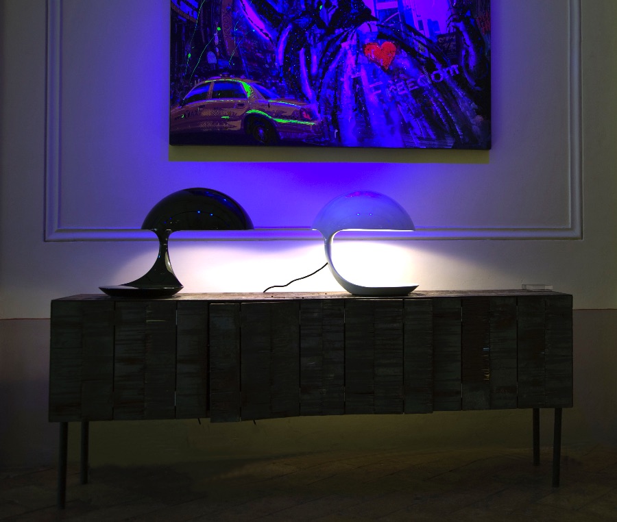 COBRA Lampe de table très colorée avec diffuseur amovible