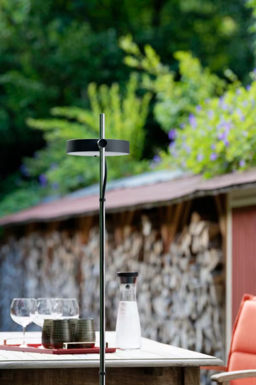 Luminaire de jardin avec corps fin et diffuseur circulaire amovible
