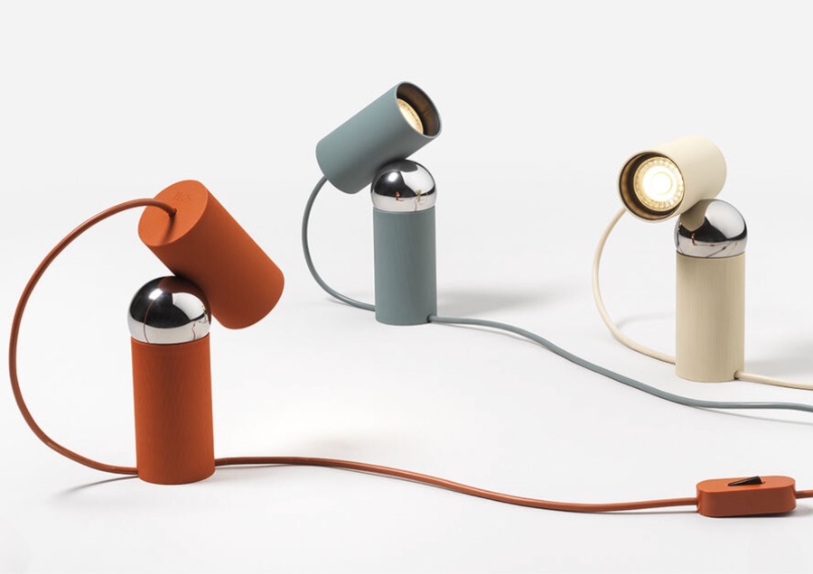 BILBOQUET Lampe de table bilboquet amovible et colorée