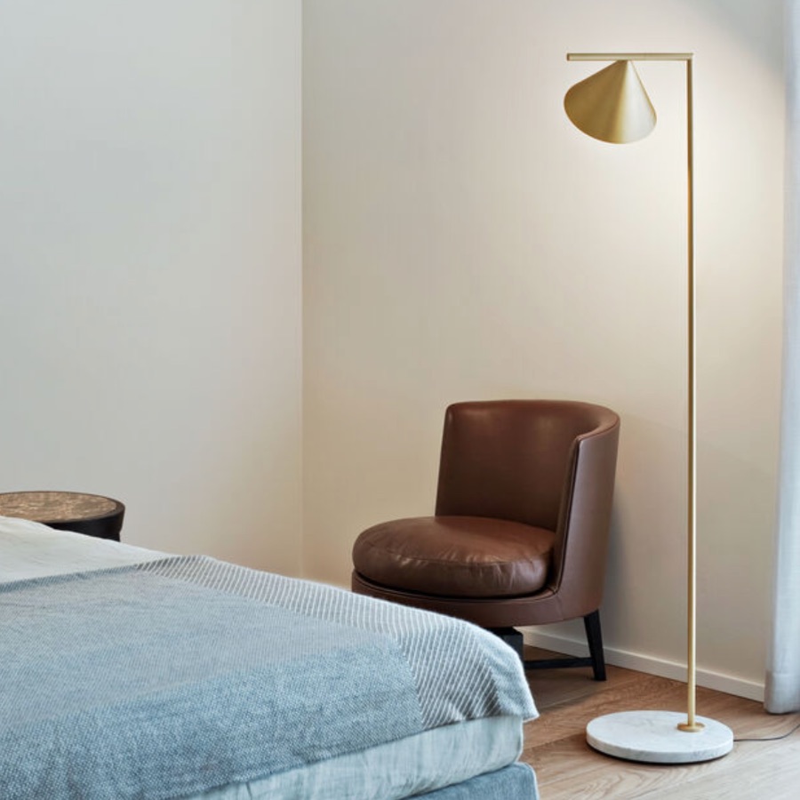 Captain Flint Lampadaire fin avec abat jour en forme de cône