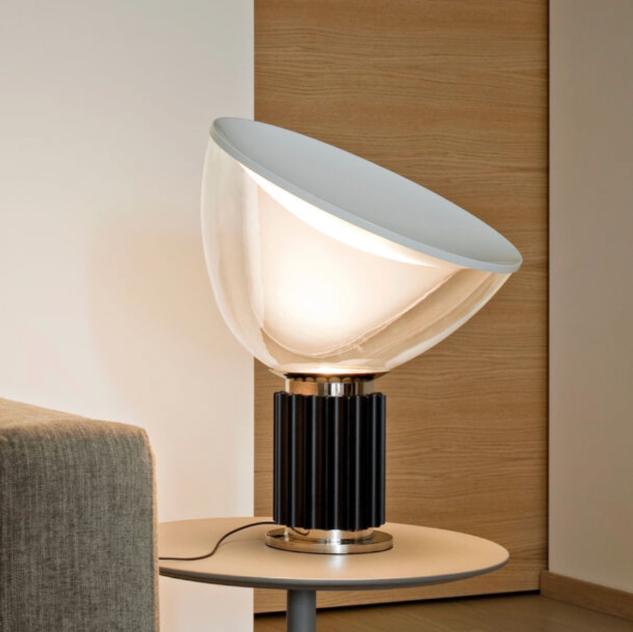 Taccia Lampe de table grand diffuseur